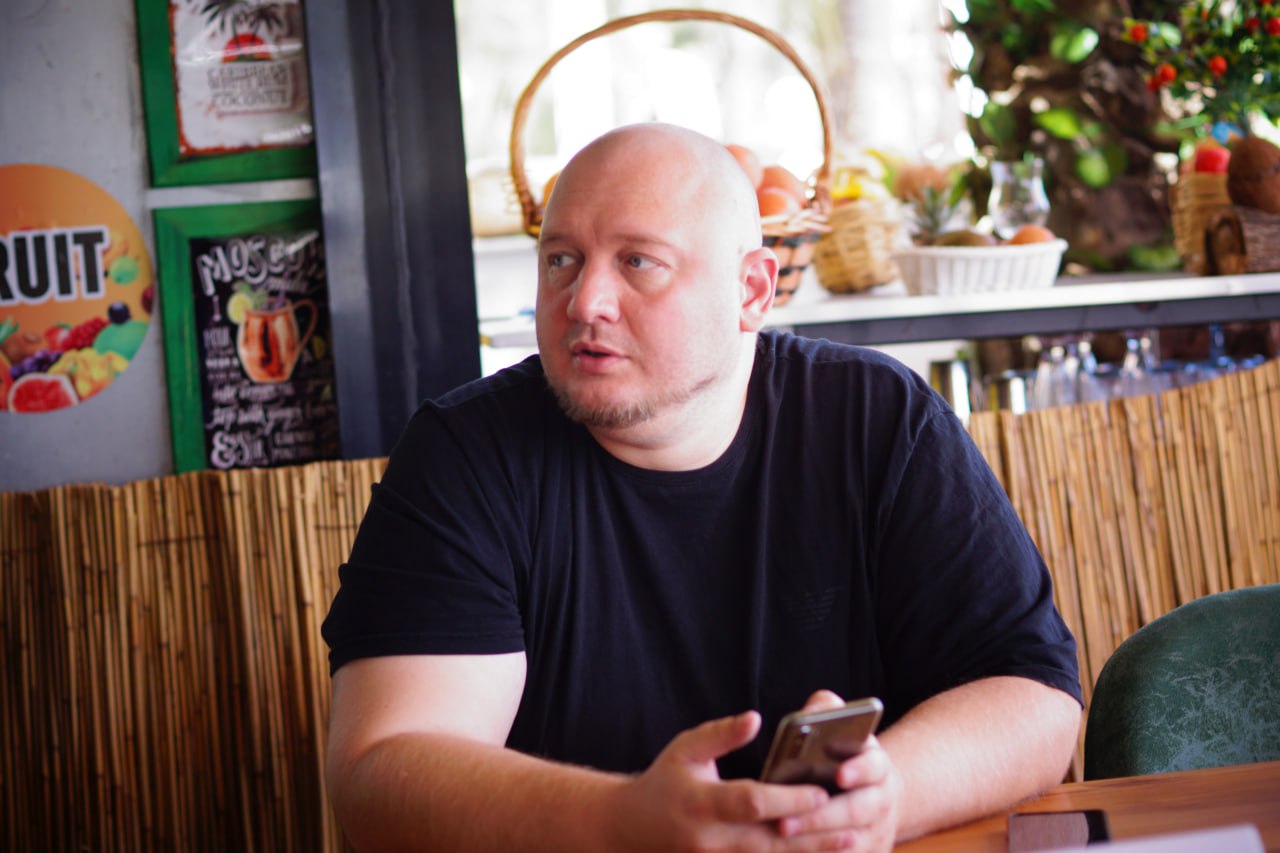 Андрей Пережогин антикризисный CEO рассказывает историю первого провального бизнеса Фото Андрея Пережогина в начале карьеры 2001 год Андрей Пережогин основатель Legat Business Group делится уроками провала Схема системного подхода к бизнесу от Андрея Пережогина Андрей Пережогин траблшутер на консультации с предпринимателями о признании ошибок